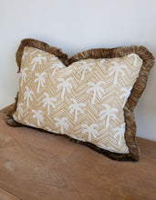 Afbeelding in Gallery-weergave laden, NEW! Nobilis Palm tree | In & Outdoor Cushion