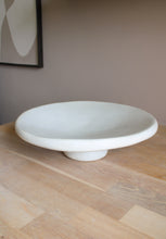 Afbeelding in Gallery-weergave laden, Handmade tadelakt salad bowl on foot | Ø45cm