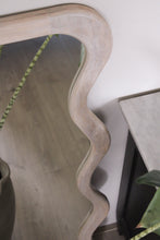 Afbeelding in Gallery-weergave laden, Wave hangspiegel