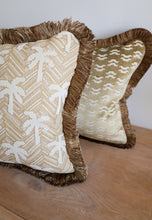 Afbeelding in Gallery-weergave laden, NEW! Nobilis Palm tree | In & Outdoor Cushion