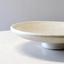 Afbeelding in Gallery-weergave laden, Handmade tadelakt salad bowl on foot | Ø45cm