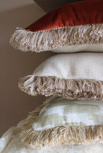 Afbeelding in Gallery-weergave laden, Faylien Woven Cushion | Spotted by Interieur van Mies