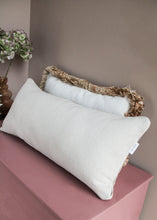 Afbeelding in Gallery-weergave laden, Faylien Woven Linen Cushion