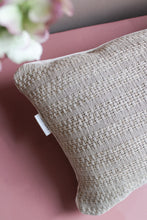 Afbeelding in Gallery-weergave laden, Faylien Woven Linen Cushion