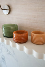 Afbeelding in Gallery-weergave laden, Spiral tea light holder | Three colors &amp; sizes
