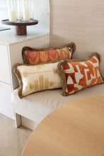 Afbeelding in Gallery-weergave laden, Larsen Butter Yellow Cushion

