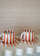 Afbeelding in Gallery-weergave laden, Liv stripe cup and saucer | Rust
