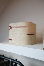 Afbeelding in Gallery-weergave laden, Larsen Pink Bordeaux Wall Lamp
