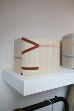 Afbeelding in Gallery-weergave laden, Larsen Pink Bordeaux Wall Lamp
