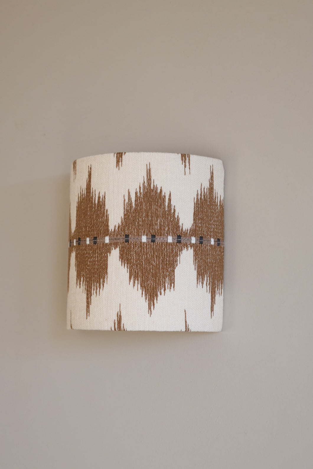 Larsen Myrthe Wall Lamp