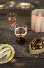Afbeelding in Gallery-weergave laden, Brown wine glass
