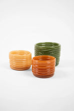 Afbeelding in Gallery-weergave laden, Spiral tea light holder | Three colors &amp; sizes
