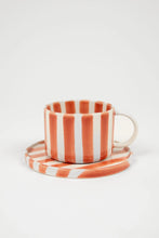Afbeelding in Gallery-weergave laden, Liv stripe cup and saucer | Rust
